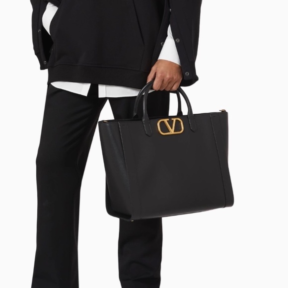 Valentino Garavani Unisex V-Logo Tote Bag - New with Tags - Iconic V-Logo - Picture 5 of 9